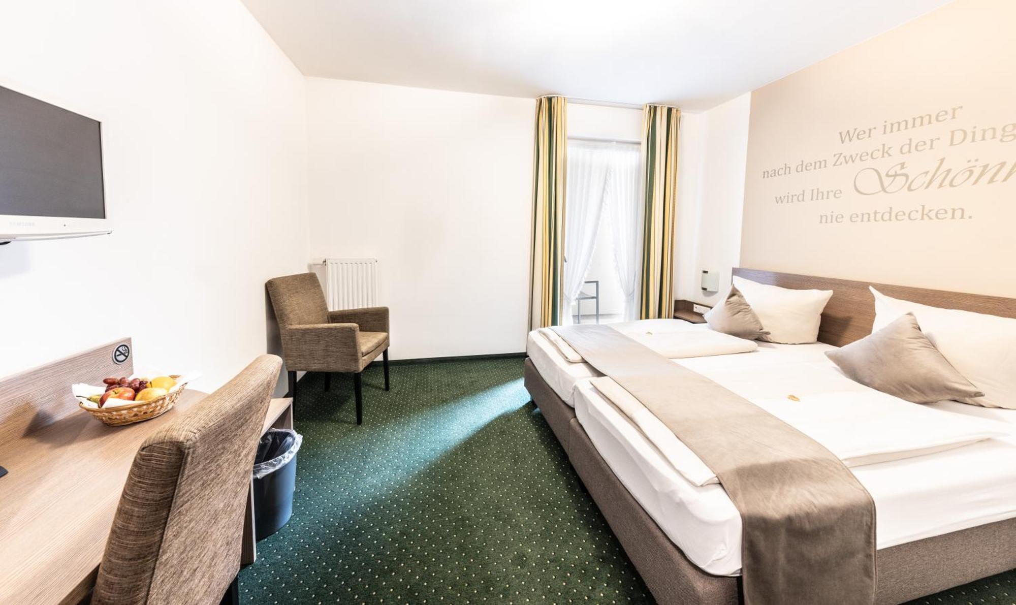 Hotel Restaurant Schwoerer 伦茨基希 外观 照片