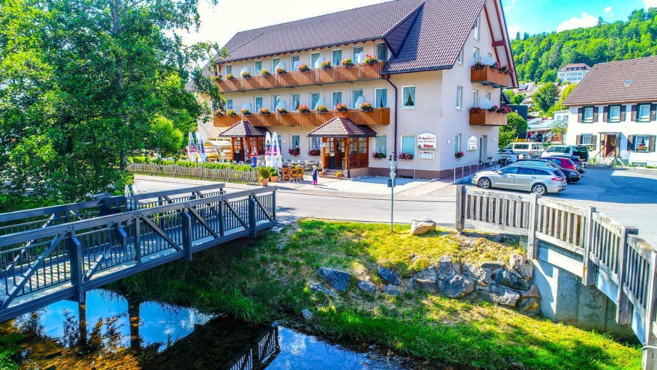 Hotel Restaurant Schwoerer 伦茨基希 外观 照片
